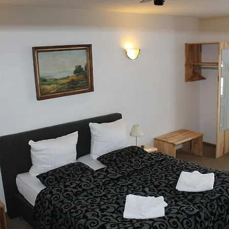Hotel Lounge 3*