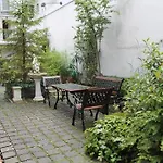 Lounge 3*